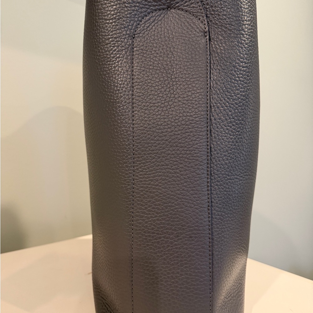 Cuyana Dark Gray Linea Leather Bucket Bag - Picture 7 of 12